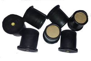Энергетический заряд ЭЗ-1700 кгс/см2 для ГУВ-38 ПМД Энергетические заряды для генераторов ударных волн - ЭЗ-1700 кгс/см 2 . Предназначены для создания ударной волны при их срабатывании в генераторе ударных волн ГУВ-38 с целью очистки котлоагрегатов, электрофильтров, регенеративных воздухоподогревателей, котлов утилизаторов, хопперов, силосов-хранилищ сыпучих материалов и других технологий, связанных с очисткой. Энергетические заряды ЭЗ-1700 кгс/см2 изготавливаются по ТУ 7270-011-46119278-99 и соответствуют ГОСТ Р 50530-93. Код ОКП 72